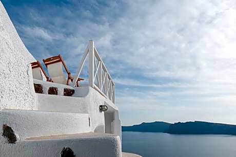 Superior Traditional Apartment with Caldera View (2-3 Adults) - Annex