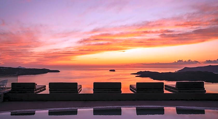 Caldera's Lilium Villas