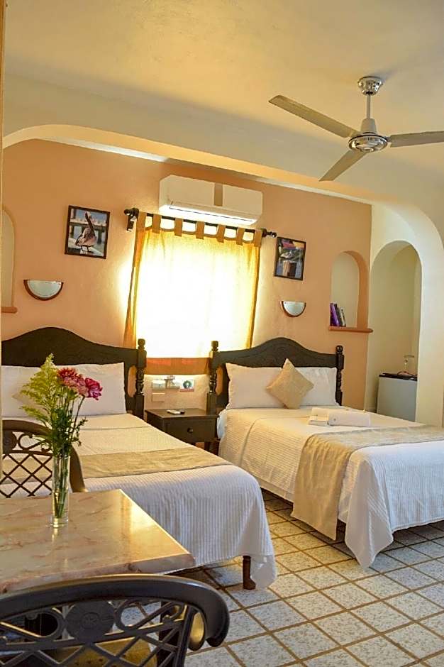 Hotel Bucaneros