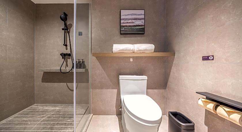 Atour Hotel Meizhou City Center Boli Plaza