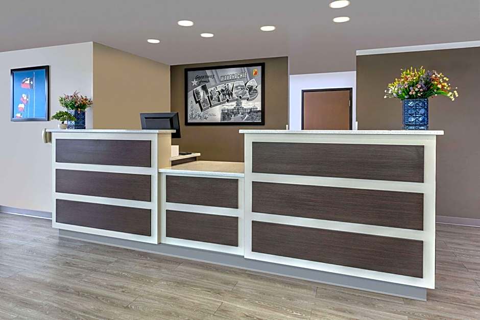 Super 8 by Wyndham Waxahachie TX