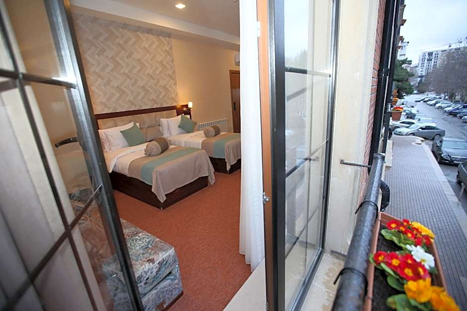 AUROOM HOTEL BAKU