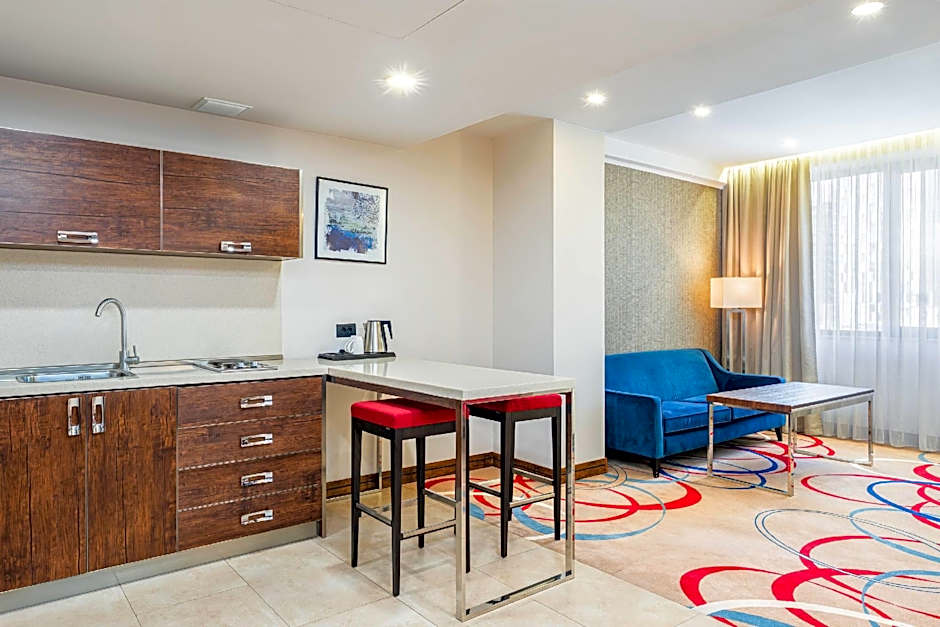 Ramada Hotel & Suites by Wyndham Yerevan