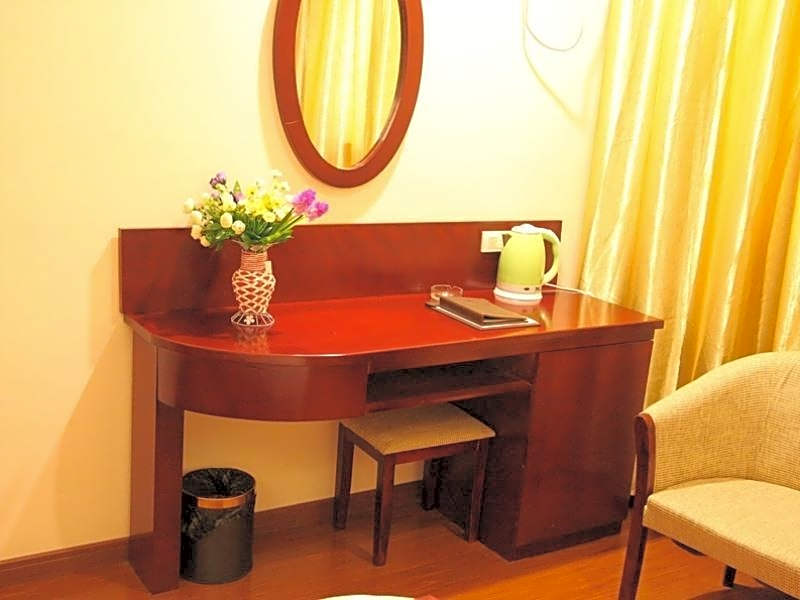 GreenTree Inn JiangSu DingShu Twon JieFang(E) Road Express Hotel