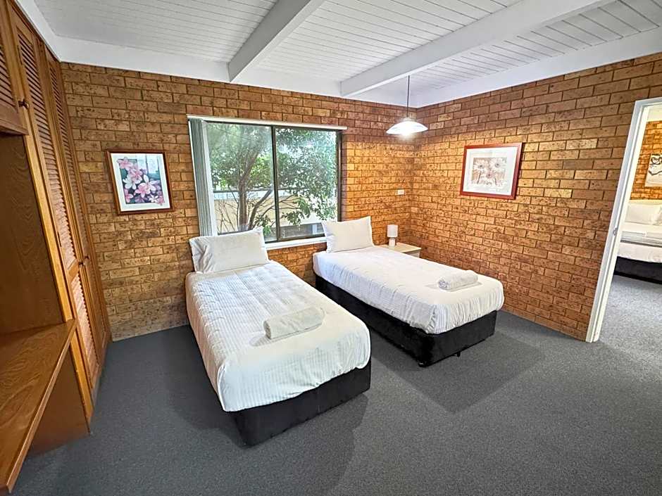 Golden Sands Motor Inn