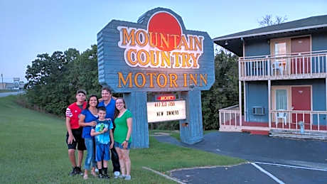 Mountain Country Motor Inn