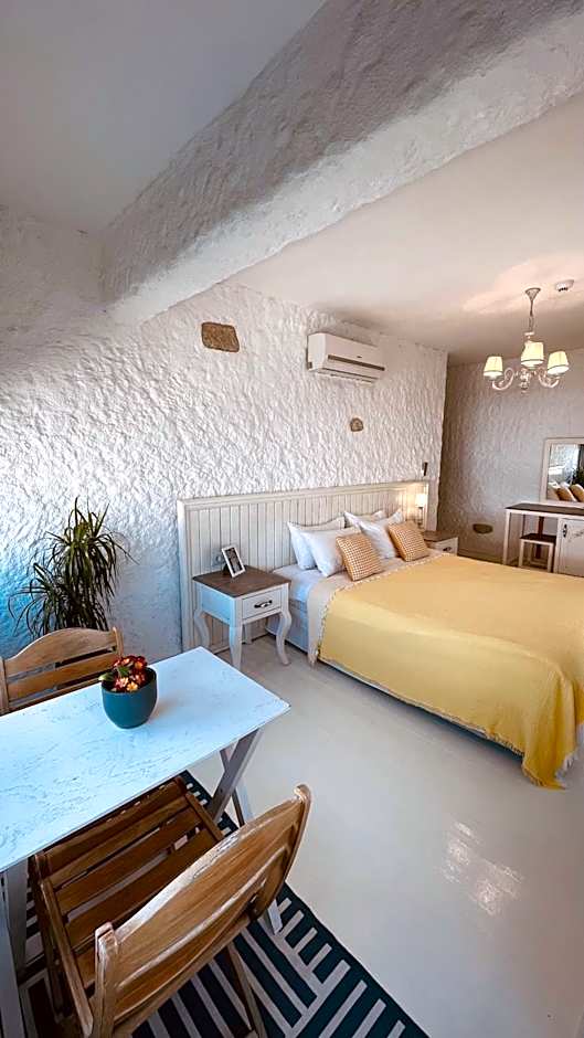 Mina Otel by Adda Alaçatı