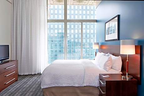 1 Bedroom 2 room Suite, 1 King or 1 Queen, Sofa bed