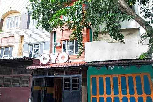 OYO 2229 Bunga Raya Residence