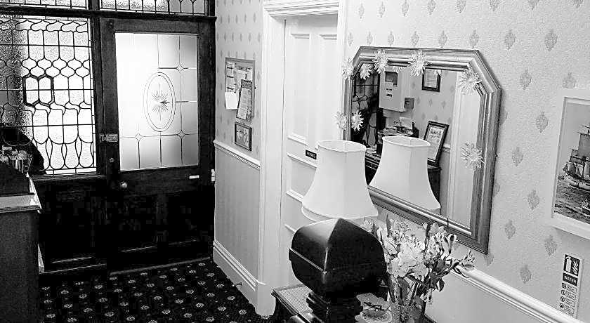 Crescent Lodge Guest House