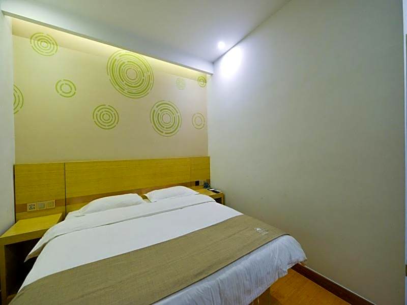GreenTree Inn Dalian Dalian North Railway Station Express Hotel