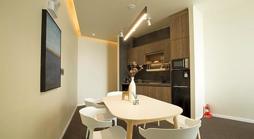 UH SUITE THE HAEUNDAE