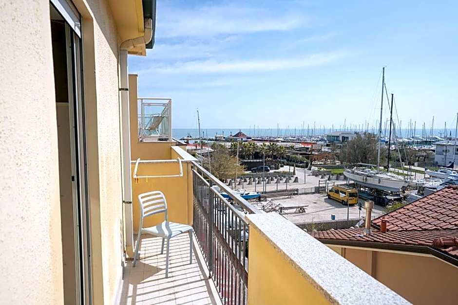 Hotel Ariella