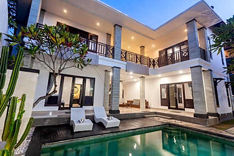 Maja Villa Batubelig by GenuineHost