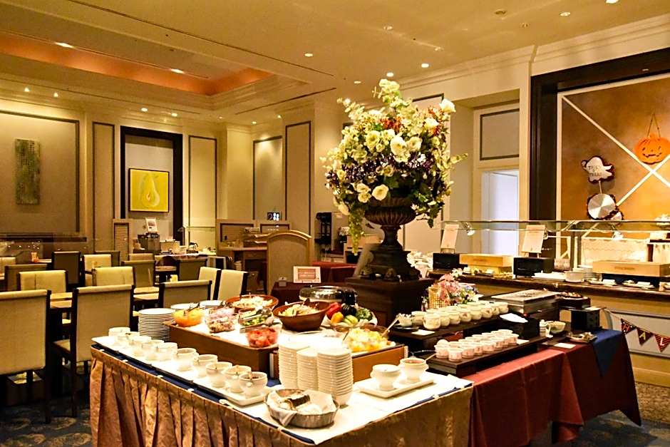 Okura Chiba Hotel