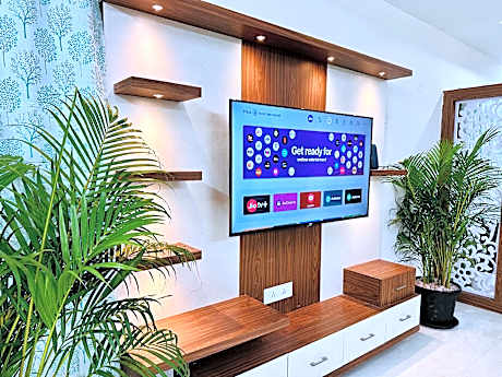 TrueLife Homestays - Sai Nivas - 3BHK AC Apartments for group of families - Best location - Flyover 