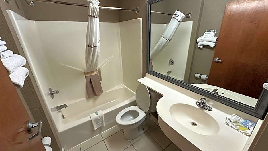 Microtel Inn & Suites By Wyndham Miami