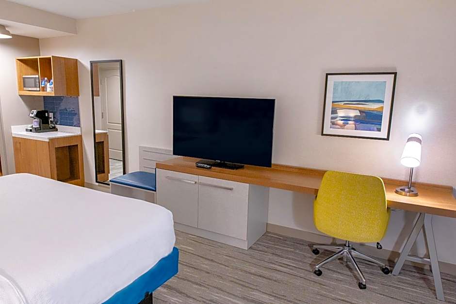 Hilton Garden Inn Lakewood