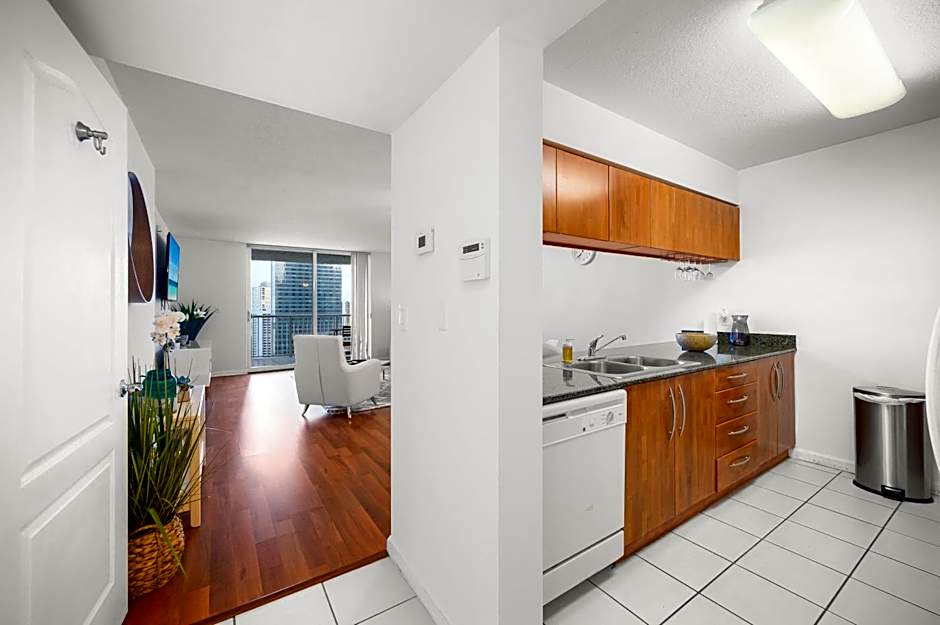 LUXURIOUS 1BR HIGH RISE CONDO BRICKELL-Free Parking