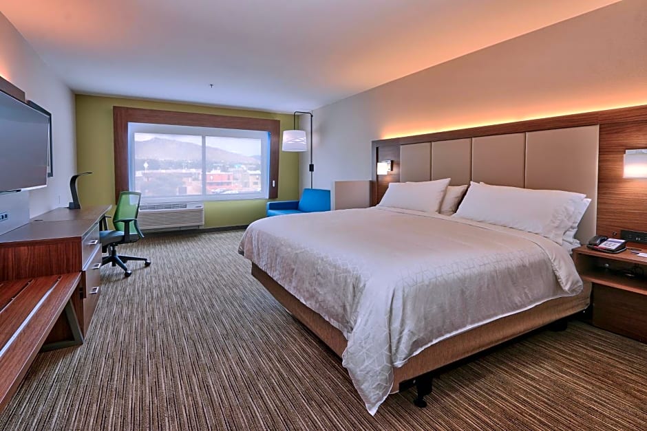 Holiday Inn Express And Suites Albuquerque East By IHG