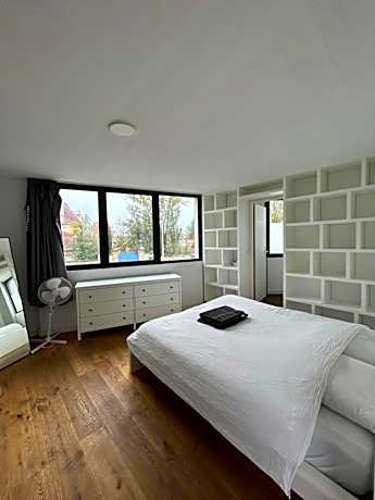 Queen Suite