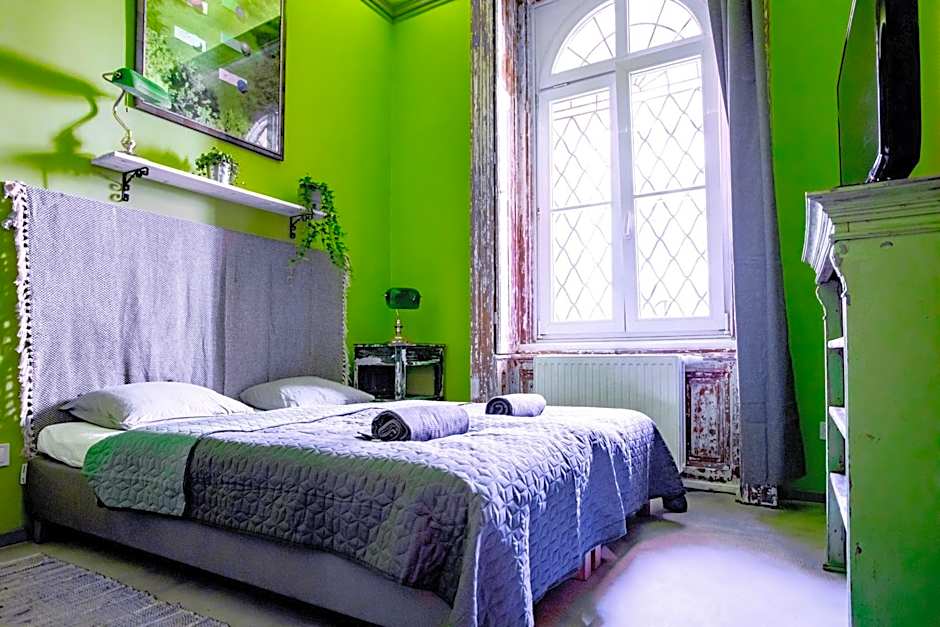 BudapeStayz - Raday Rooms