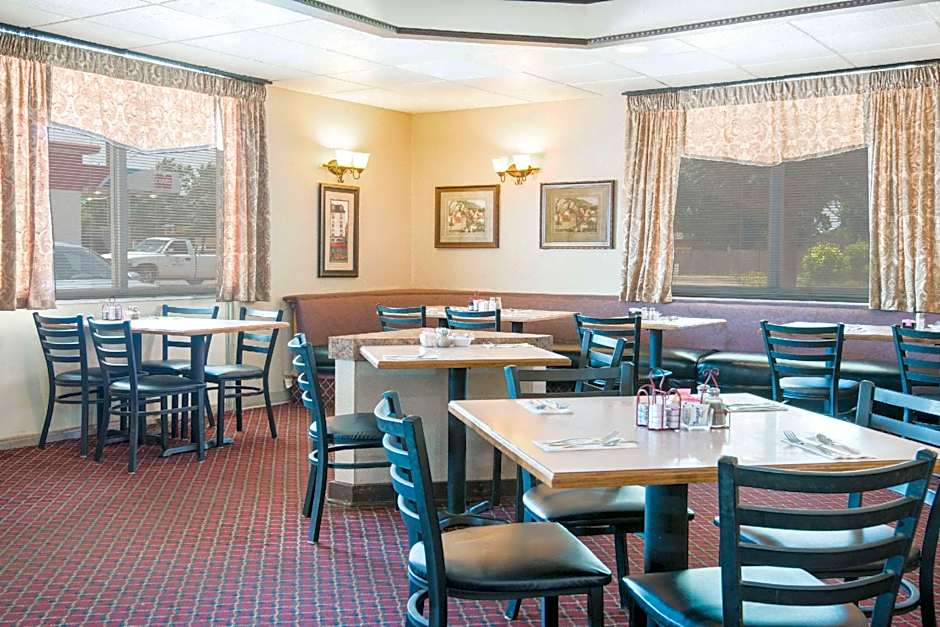 Ramada by Wyndham Enid