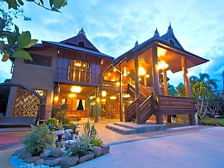 Bueng Bua Thong Resort