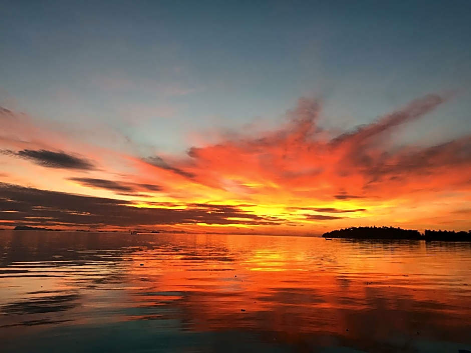 Castaway Beach Bungalows