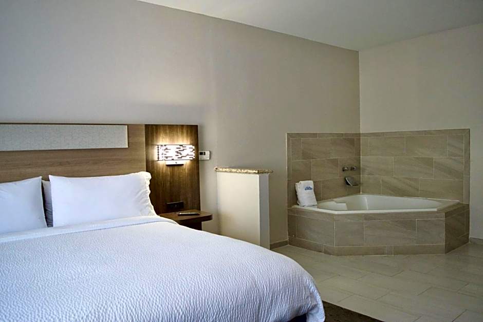 Holiday Inn Express & Suites College Station by IHG