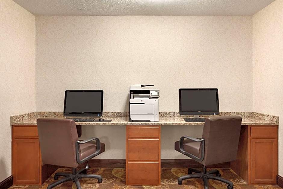 Country Inn & Suites by Radisson, Coon Rapids, MN
