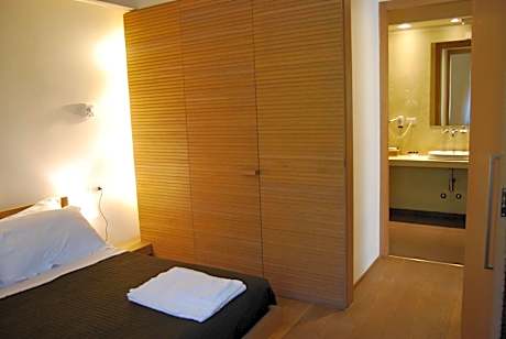 One Bedroom Apartment