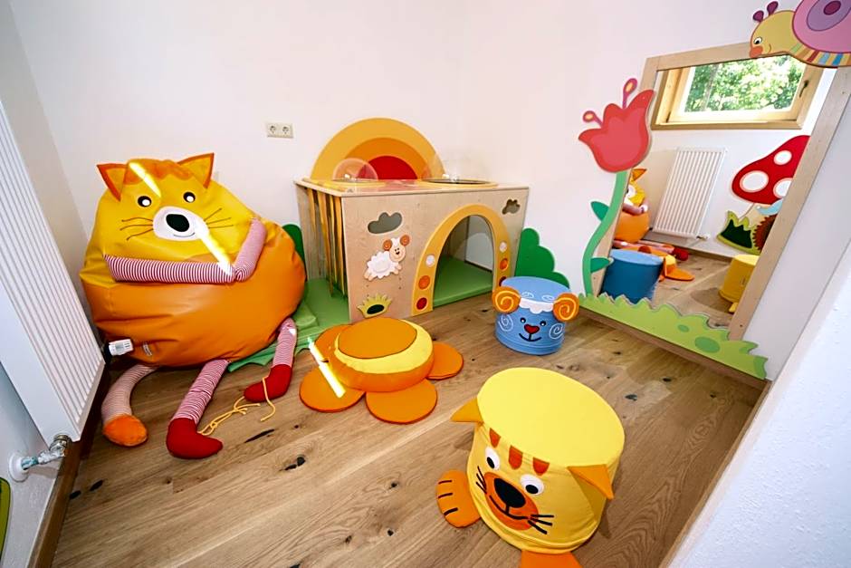 TALHEIMER Grias di & Hoamat since 1958 inklusive Therme TAUERN SPA & Jokercard