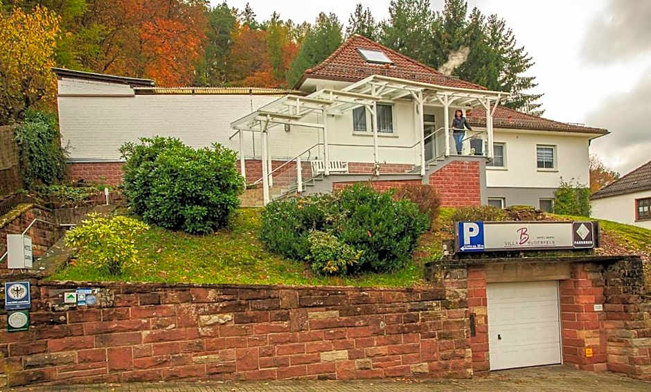 Villa Bruderfels, Garni