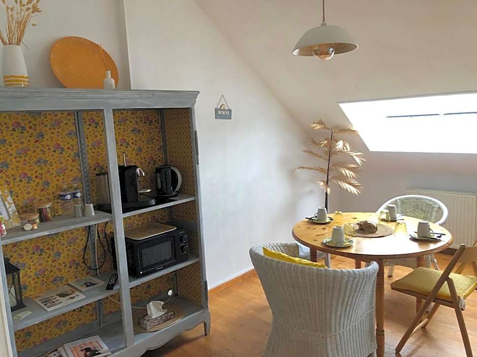 Grande Chambre Familiale JAUNE Tout Bonnement Bien