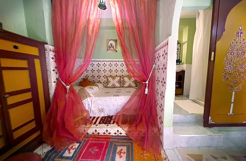 Riad Atika Mek