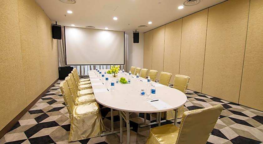 Fraser Place Puteri Harbour