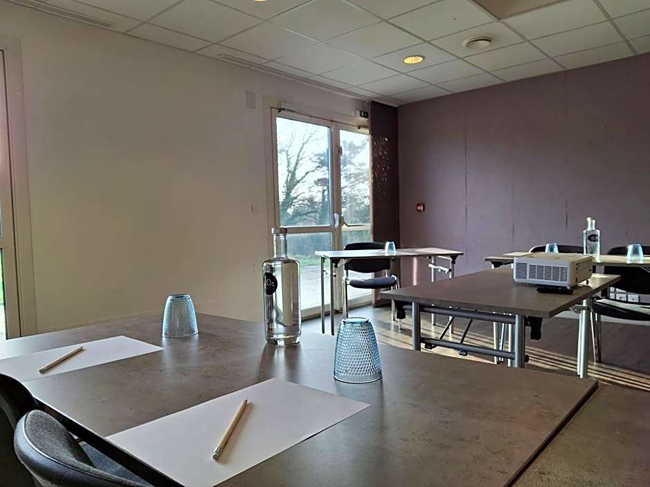 Brit Hotel Vannes - Theix Golfe du Morbihan