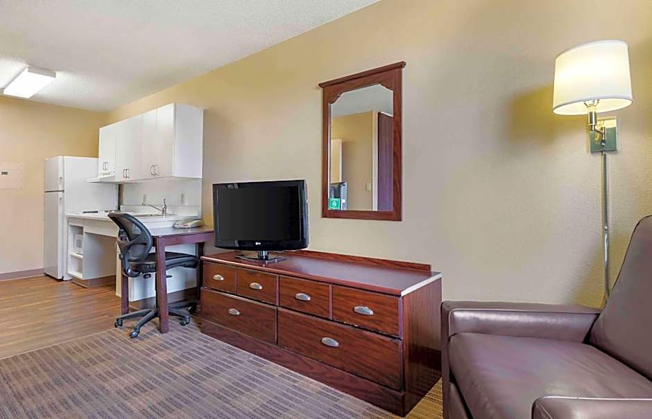 Studio 6 Extended Stay Rochester Henrietta NY