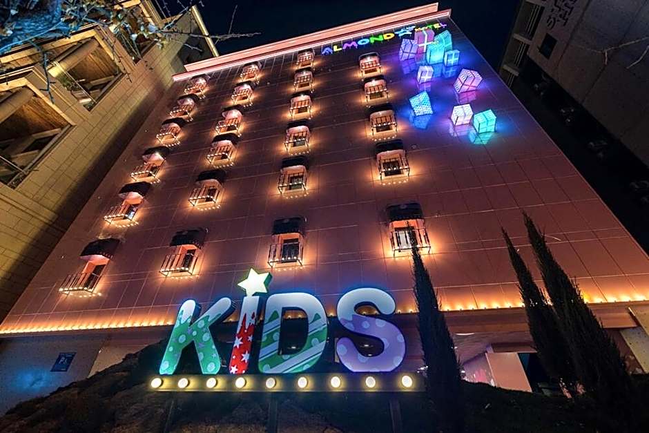 Jangyu Almond Kids Hotel