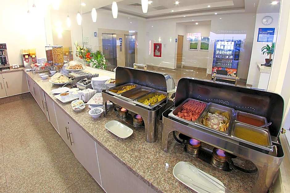 One Guadalajara Periferico Norte