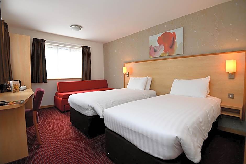 Meadow Farm Redditch by Marstons Inns