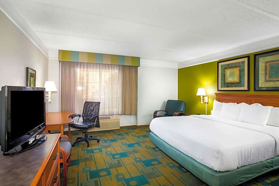 La Quinta by Wyndham Austin Southwest