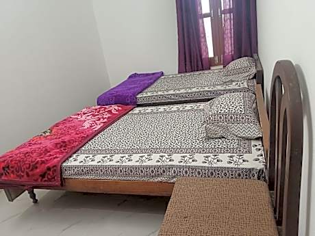 Maa vaishno paying guest house
