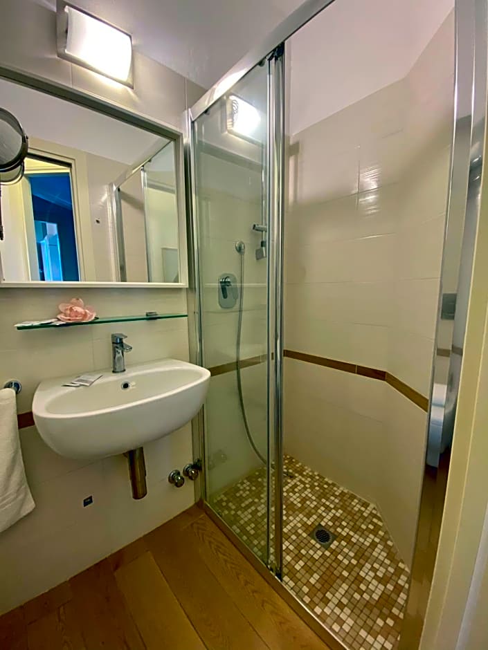 Villa Alda Suites & Rooms