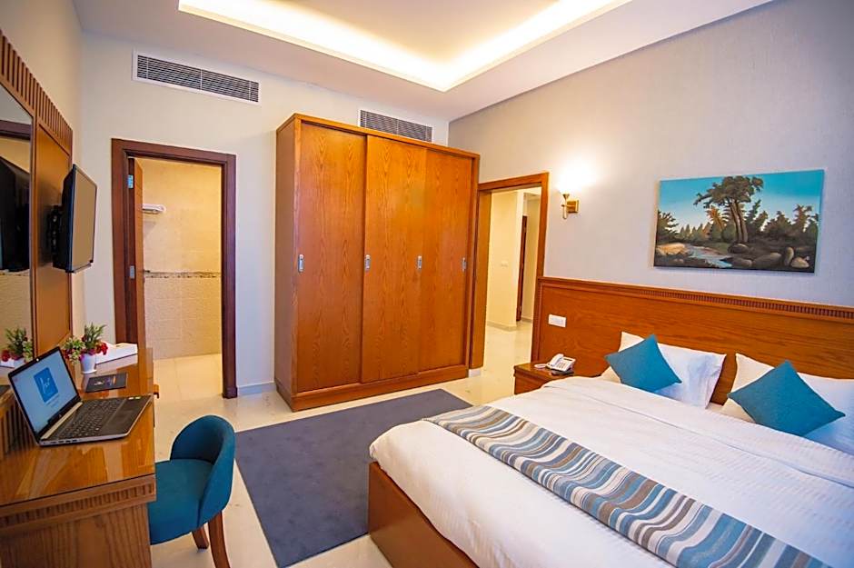 Lamar Azur Hotel