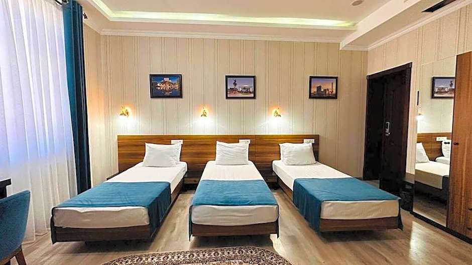 Garden Plaza Hotel