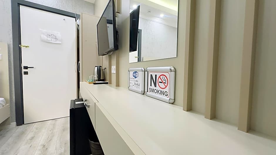 La Mer Old City Hotel