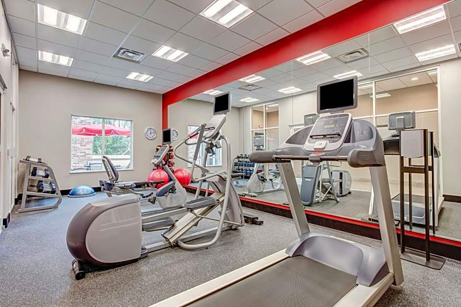 Holiday Inn & Suites Lafayette North by IHG