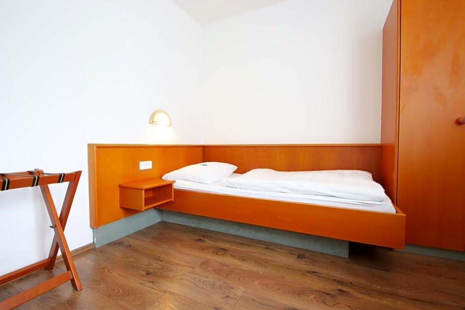 Hotel-Dörfler Garni